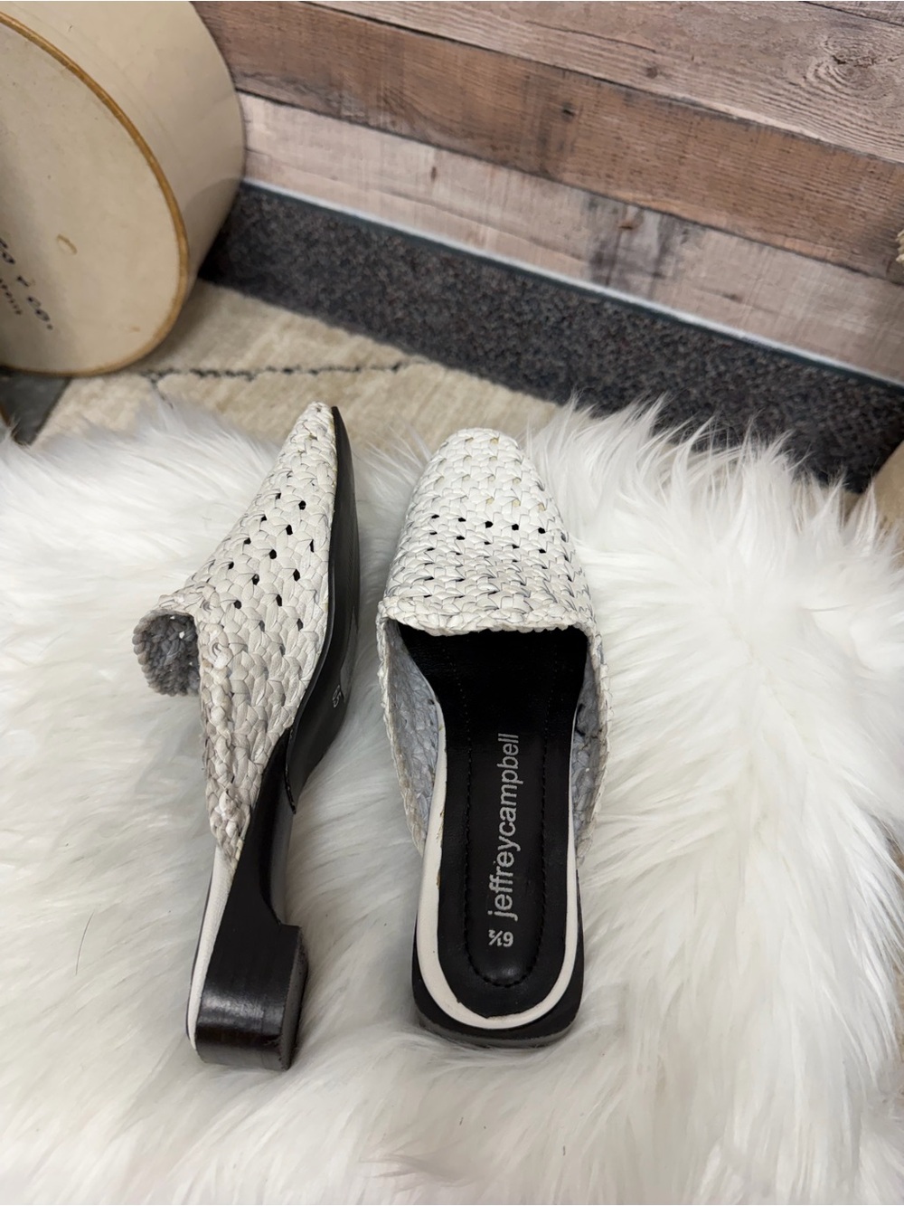 Jeffrey Campbell White Woven Slip-On Mules 6 1/2 - Picture 4 of 5